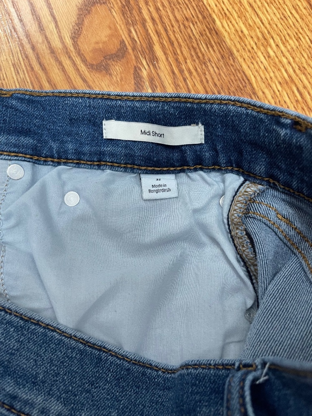 Calvin Klein Shorts - Picture 4 of 6